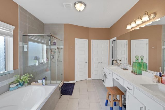 11706 Champions Gate Drive, Mont Belvieu, TX 77535