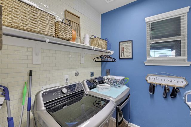 11706 Champions Gate Drive, Mont Belvieu, TX 77535