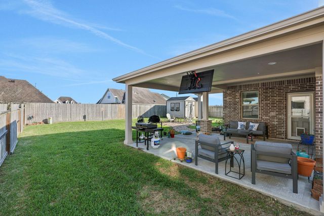 11706 Champions Gate Drive, Mont Belvieu, TX 77535