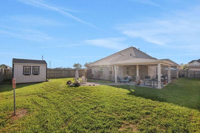 11706 Champions Gate Drive, Mont Belvieu, TX 77535