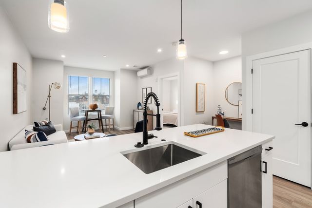 10 Somerset 309U, Winthrop, MA 02152