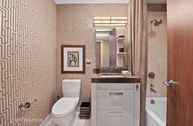 401 N Wabash Avenue 67G, Chicago, IL 60611