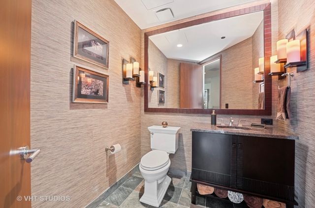 401 N Wabash Avenue 67G, Chicago, IL 60611