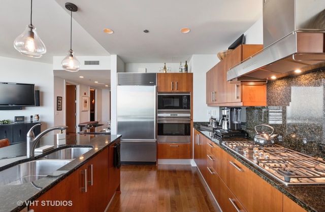 401 N Wabash Avenue 67G, Chicago, IL 60611