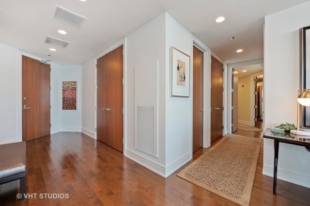 401 N Wabash Avenue 67G, Chicago, IL 60611