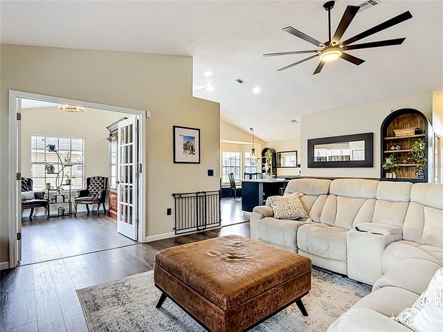 1393 WOOD LAKE CIRCLE, St Cloud, FL 34772
