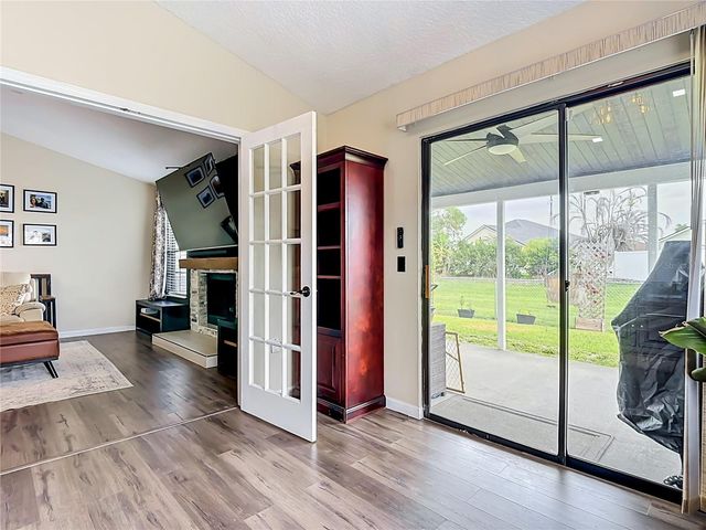 1393 WOOD LAKE CIRCLE, St Cloud, FL 34772
