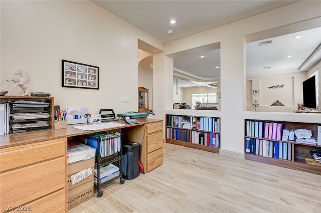 10093 Golden Bluff Avenue, Las Vegas, NV 89148