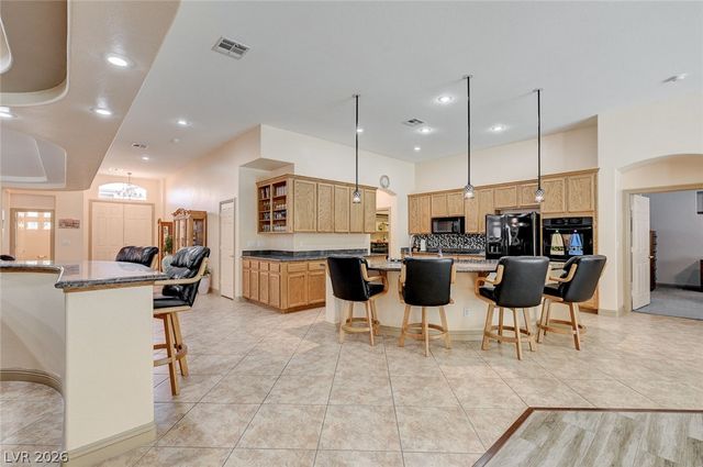 10093 Golden Bluff Avenue, Las Vegas, NV 89148