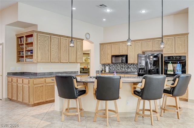 10093 Golden Bluff Avenue, Las Vegas, NV 89148
