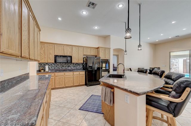 10093 Golden Bluff Avenue, Las Vegas, NV 89148