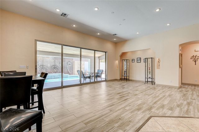 10093 Golden Bluff Avenue, Las Vegas, NV 89148