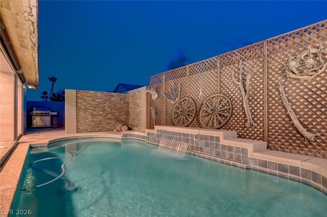 10093 Golden Bluff Avenue, Las Vegas, NV 89148