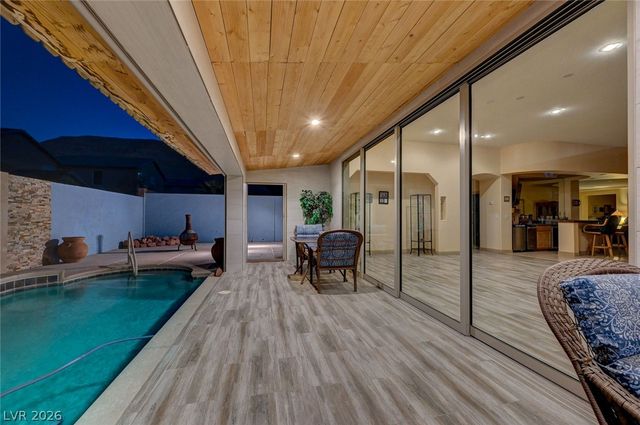 10093 Golden Bluff Avenue, Las Vegas, NV 89148