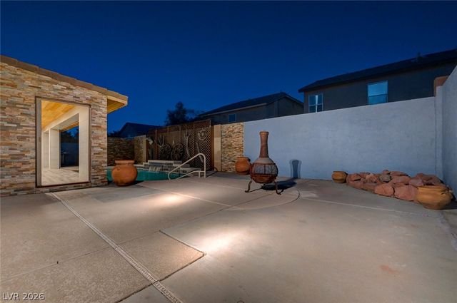 10093 Golden Bluff Avenue, Las Vegas, NV 89148