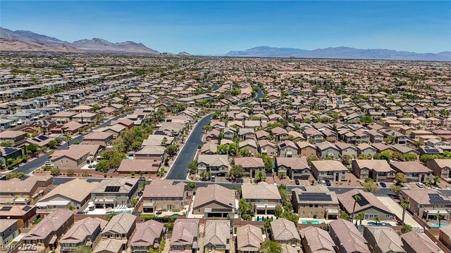 10093 Golden Bluff Avenue, Las Vegas, NV 89148