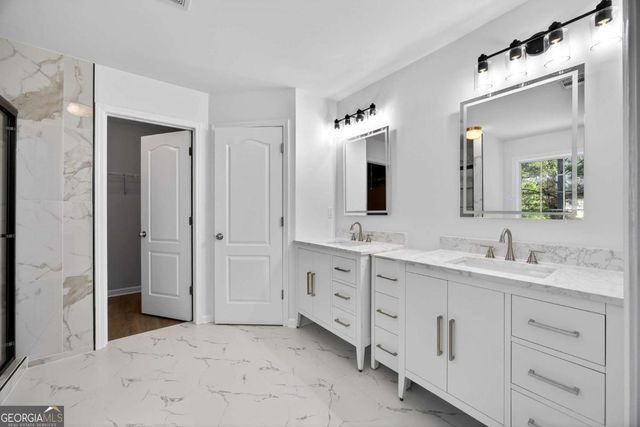 1322 Melrose Woods Lane, Lawrenceville, GA 30045