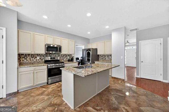 1322 Melrose Woods Lane, Lawrenceville, GA 30045