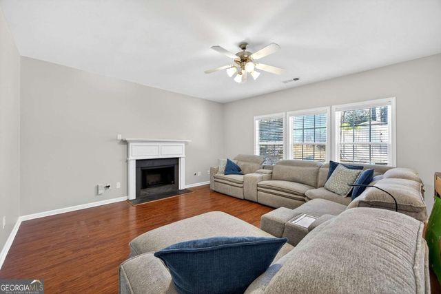 1322 Melrose Woods Lane, Lawrenceville, GA 30045