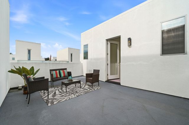 7906 Regional Cmn, Dublin, CA 94568