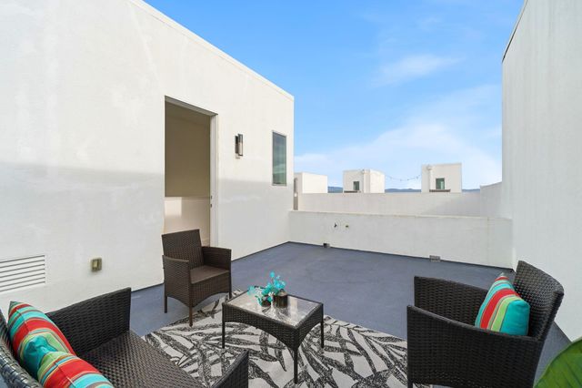 7906 Regional Cmn, Dublin, CA 94568