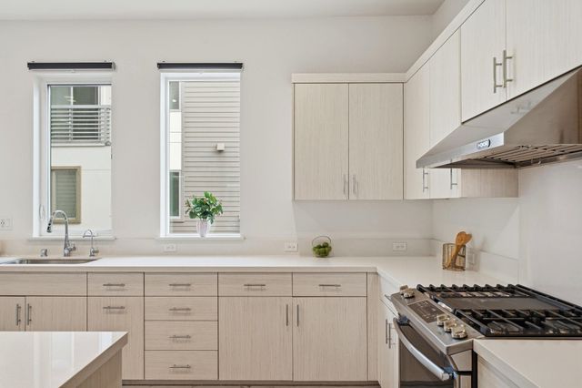 7906 Regional Cmn, Dublin, CA 94568