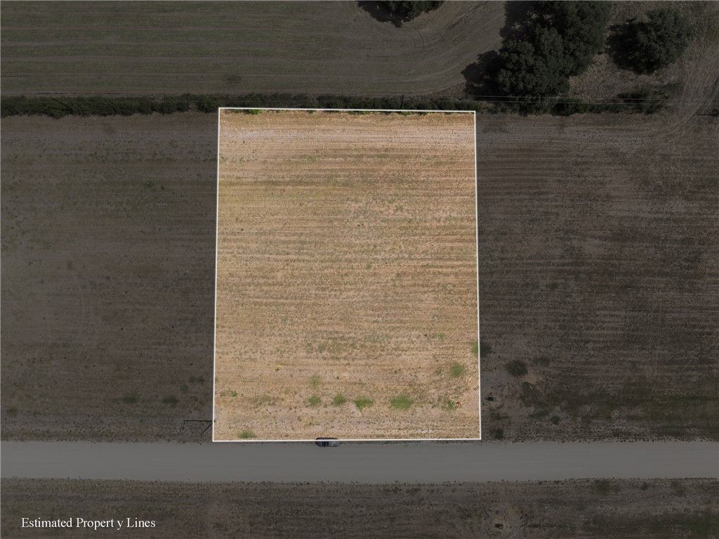 131 Court Side Drive, Snook, TX 77878 — photo 2