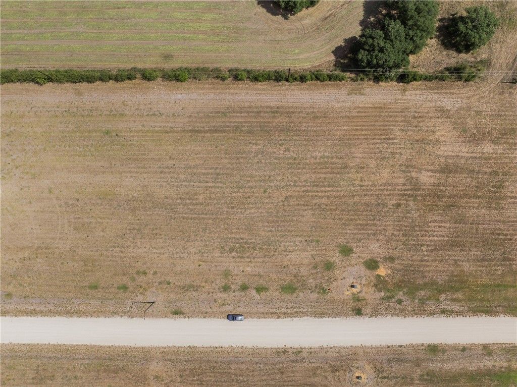 131 Court Side Drive, Snook, TX 77878 — photo 3