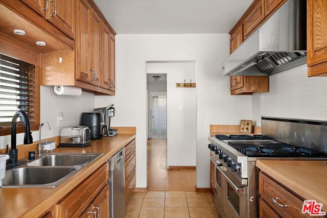 824 Stansbury Drive, Santa Maria, CA 93455