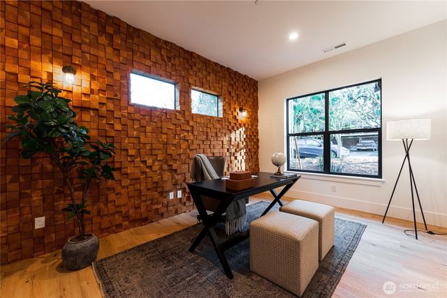 11419 109th Avenue NE, Kirkland, WA 98033