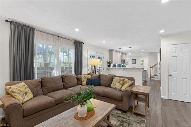 829 Five Forks RD, Virginia Beach, VA 23455