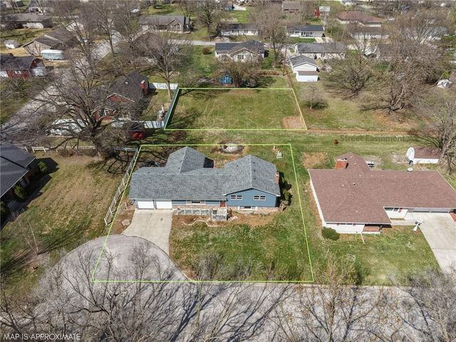 1703 E 4th Street, Trenton, MO 64683