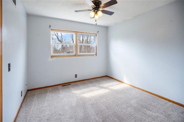 1703 E 4th Street, Trenton, MO 64683