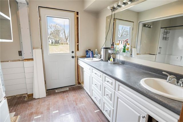 1703 E 4th Street, Trenton, MO 64683