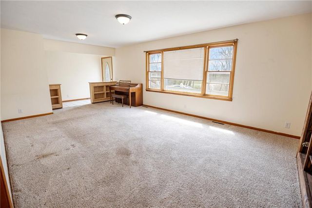 1703 E 4th Street, Trenton, MO 64683