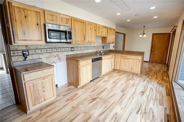 1703 E 4th Street, Trenton, MO 64683