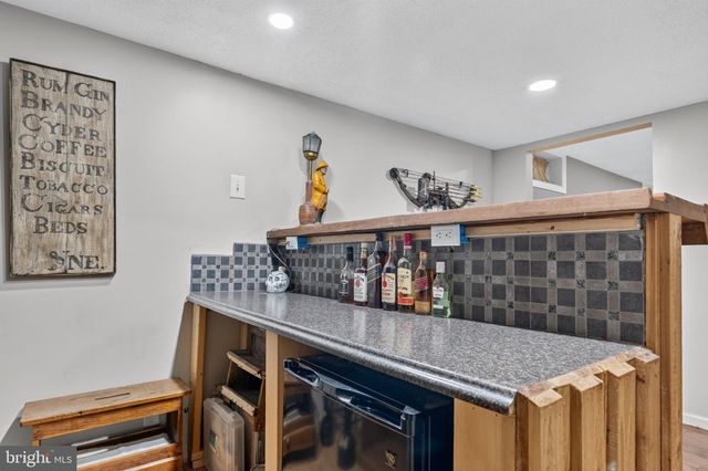 9401 PRIMROSE VIEW CT, Gaithersburg, MD 20882