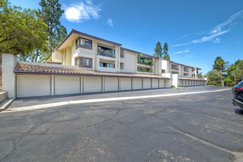 17637 Pomerado Road 223, San Diego, CA 92128