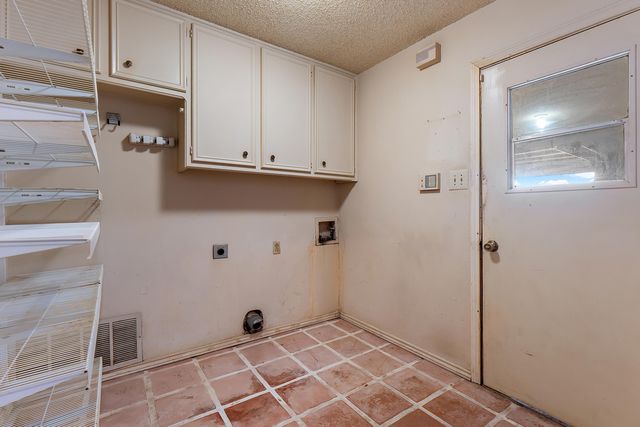 5725 75th Street, Lubbock, TX 79424