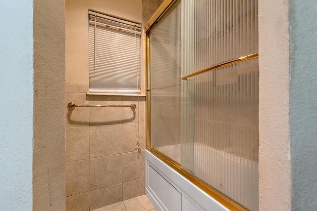 5725 75th Street, Lubbock, TX 79424