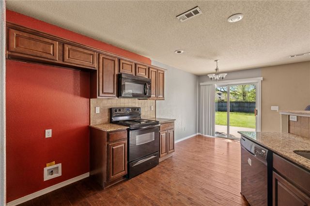 11723 E Creek Lane, Farmington, AR 72730