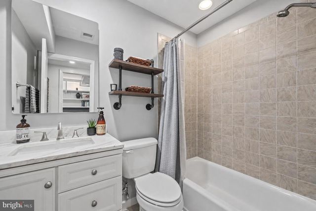 7671 HAMELIN LN, Gainesville, VA 20155