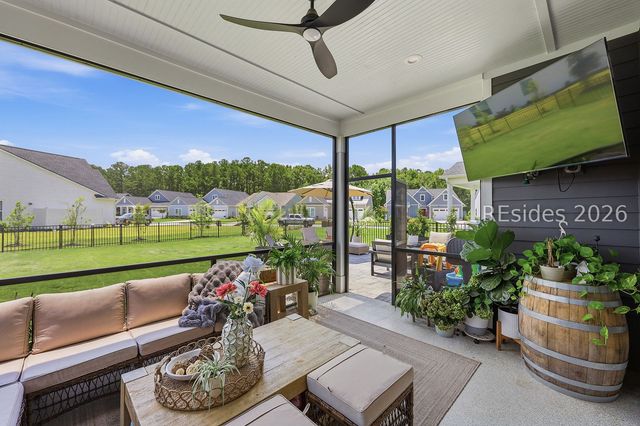209 Foxbriar Ct, Hardeeville, SC 29927
