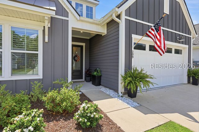 209 Foxbriar Ct, Hardeeville, SC 29927