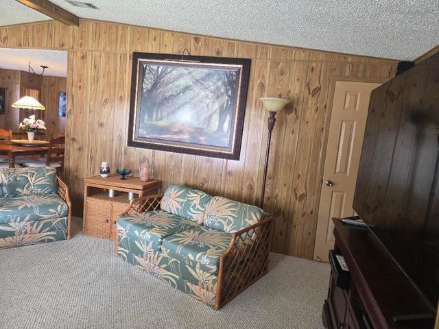 7375 SE Independence Avenue, Hobe Sound, FL 33455