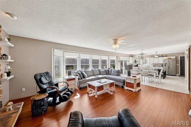 10 White Birch Lane, Collinsville, IL 62234