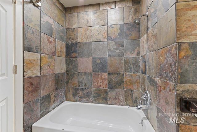10986 W Wildrose Crt, Boise, ID 83713