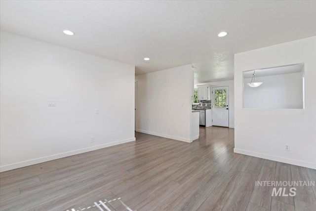 10986 W Wildrose Crt, Boise, ID 83713