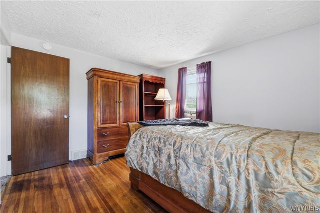 6158 Broadway Street, Lancaster, NY 14086
