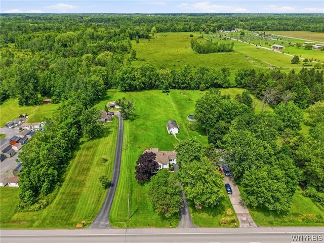 6158 Broadway Street, Lancaster, NY 14086